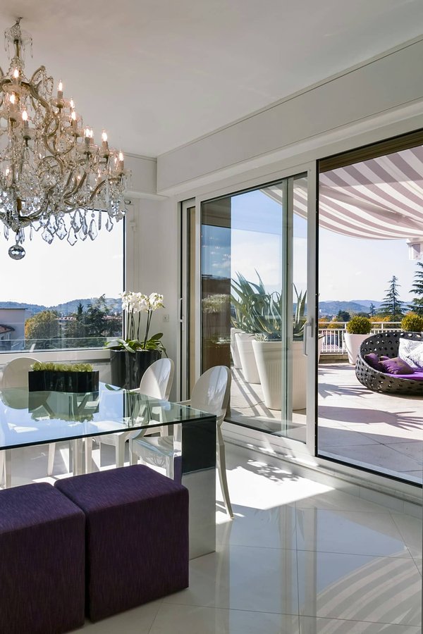 Optimisez l'espace avec une porte coulissante déportée